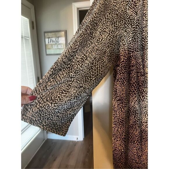 Connected Apparel Women’s 30W Open Front Cardigan Black Cream Animal Print NWT - Picture 4 of 7